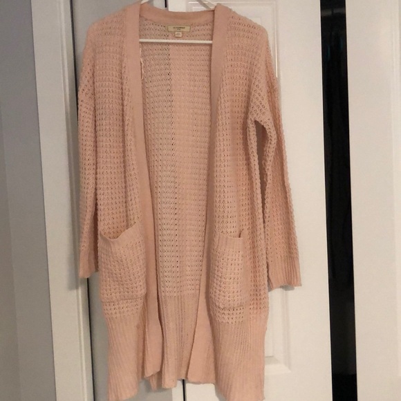 Cute boutique cardigan! - Picture 1 of 2